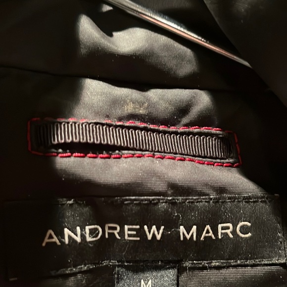 Warm puffer coat with beautiful details - Picture 1 of 5